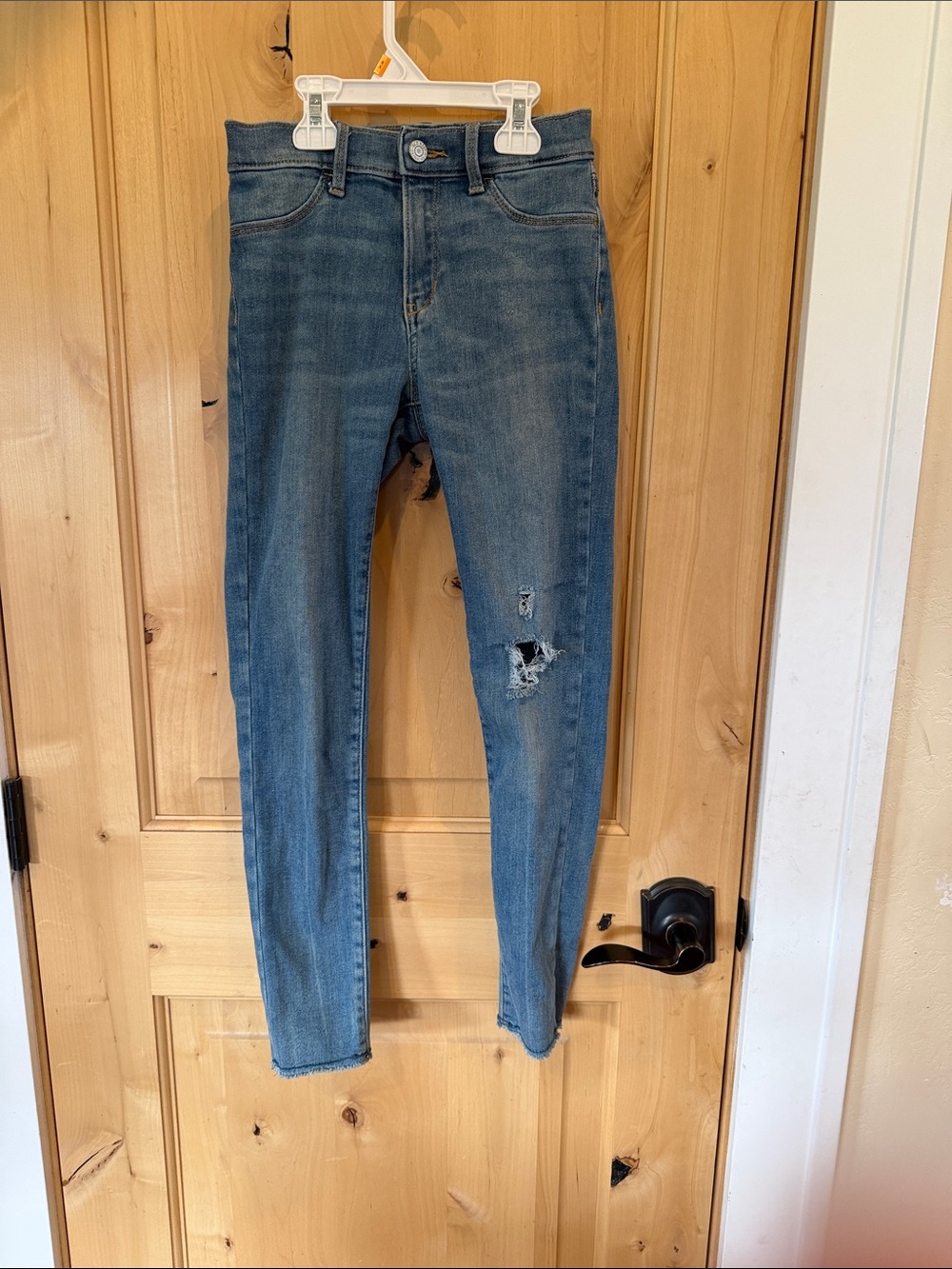 Old Navy Medium Blue Distressed Kid’s Skinny Jeans